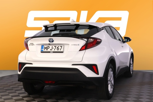 Toyota C-HR vaihtoauto
