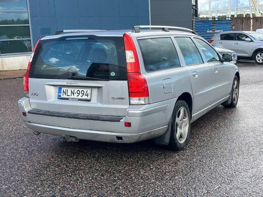 Volvo V70 vaihtoauto
