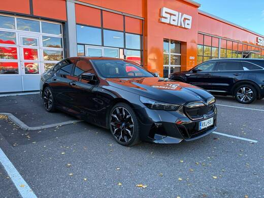 BMW i5 M60 vaihtoauto