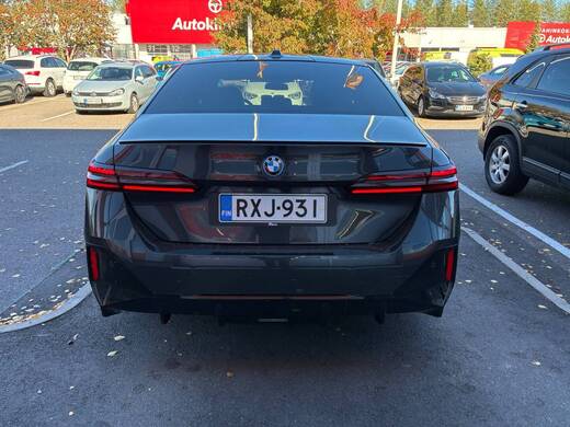 BMW i5 M60 vaihtoauto