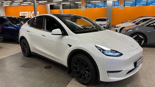 Tesla Model Y vaihtoauto