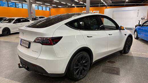 Tesla Model Y vaihtoauto
