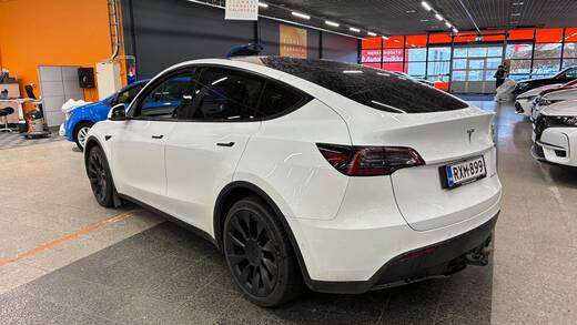 Tesla Model Y vaihtoauto