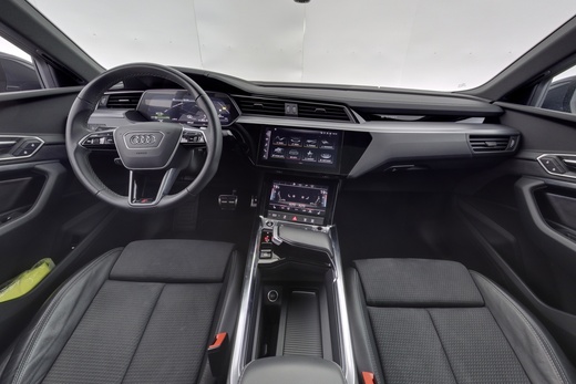 Audi Q8 e-tron vaihtoauto