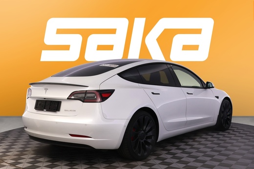 Tesla Model 3 vaihtoauto