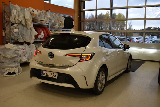 Toyota Corolla vaihtoauto