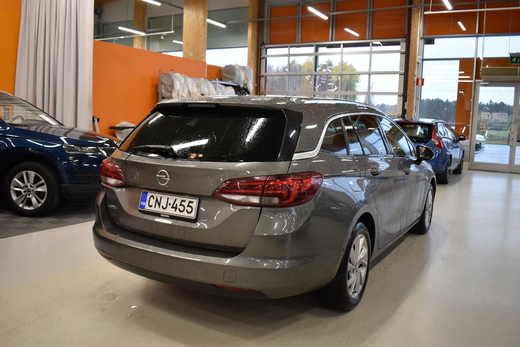 Opel Astra vaihtoauto