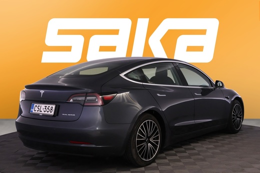 Tesla Model 3 vaihtoauto