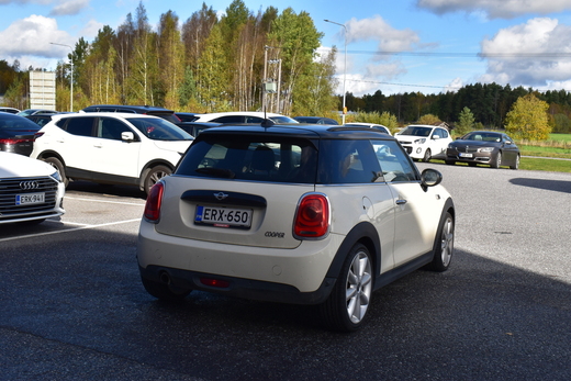 Mini Cooper vaihtoauto