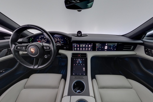 Porsche Taycan vaihtoauto