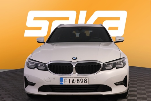 BMW 320 vaihtoauto
