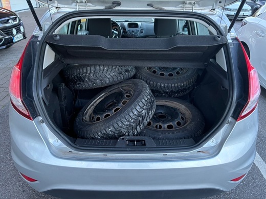 Ford Fiesta vaihtoauto