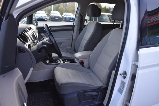 Volkswagen Touran vaihtoauto