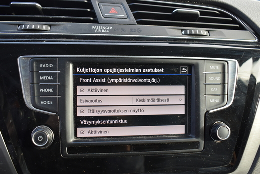 Volkswagen Touran vaihtoauto