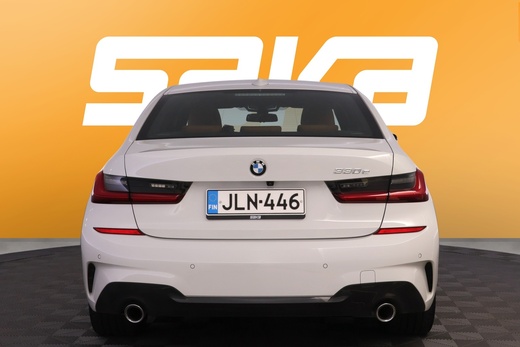 BMW 330 vaihtoauto