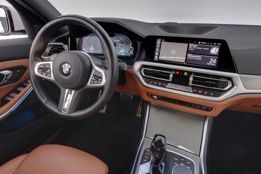 BMW 330 vaihtoauto