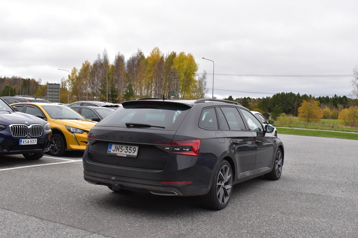 Skoda Superb vaihtoauto