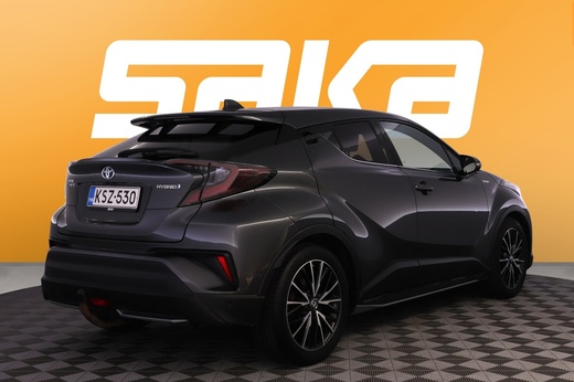 Toyota C-HR vaihtoauto