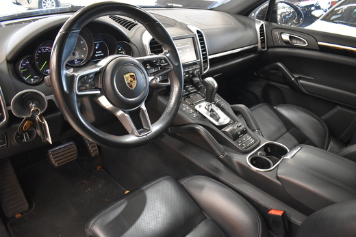 Porsche Cayenne vaihtoauto