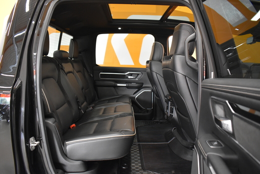 Dodge Ram 1500 vaihtoauto