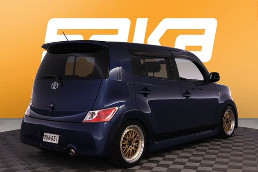 Toyota BB vaihtoauto