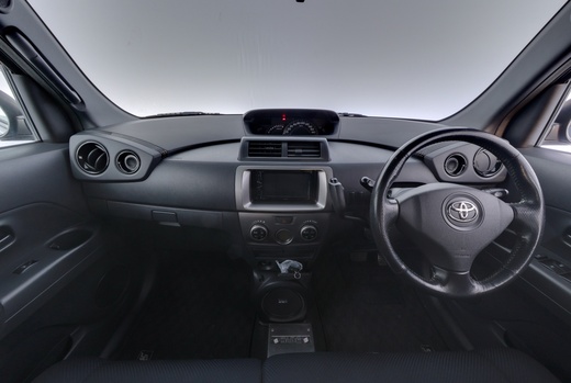 Toyota BB vaihtoauto