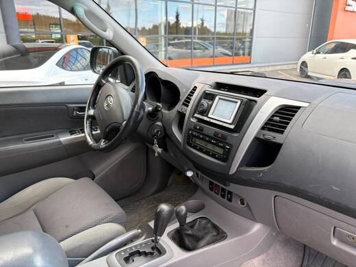 Toyota Hilux vaihtoauto