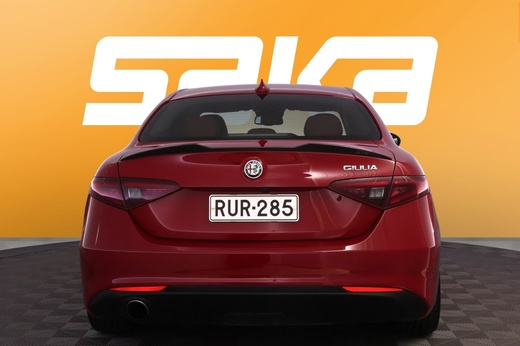 Alfa Romeo Giulia vaihtoauto