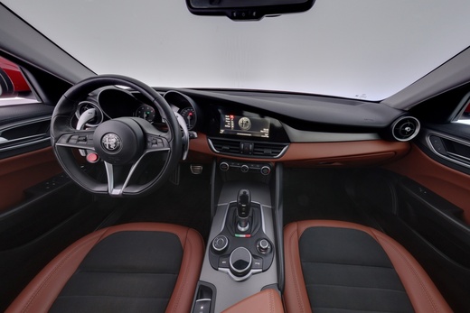 Alfa Romeo Giulia vaihtoauto