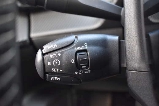 Peugeot e-2008 vaihtoauto