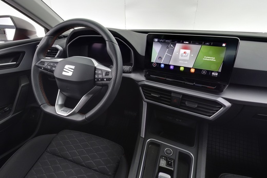 SEAT Leon Sportstourer vaihtoauto