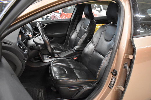 Volvo V40 Cross Country vaihtoauto
