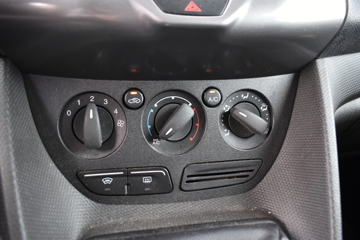 Ford Transit Connect vaihtoauto