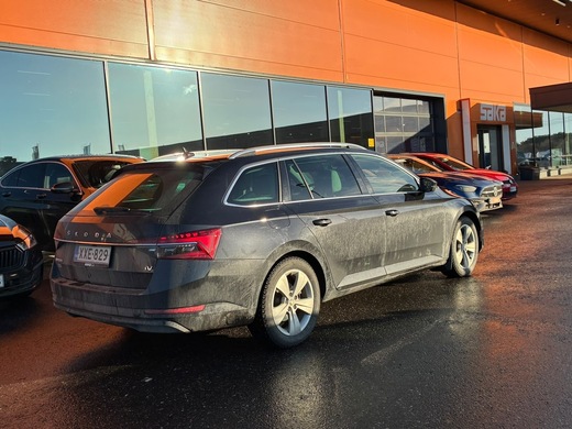 Skoda Superb vaihtoauto