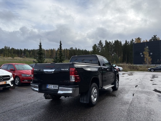 Toyota Hilux vaihtoauto