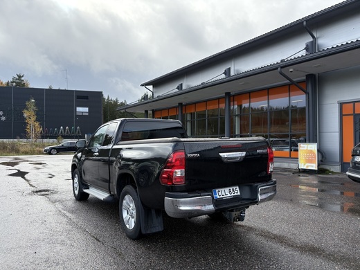 Toyota Hilux vaihtoauto