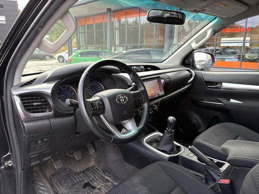 Toyota Hilux vaihtoauto