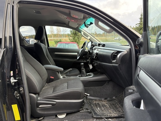 Toyota Hilux vaihtoauto