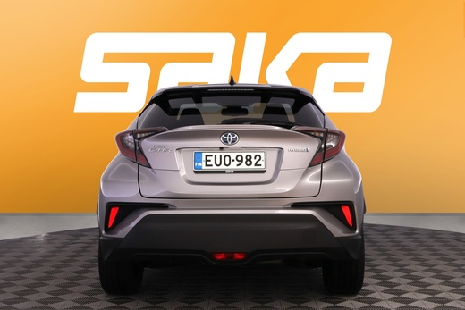 Toyota C-HR vaihtoauto
