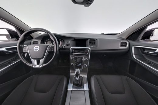 Volvo V60 Cross Country vaihtoauto