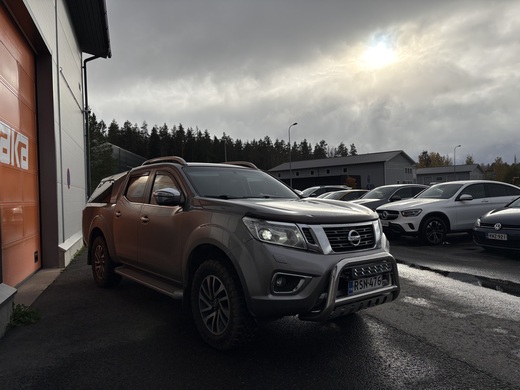 Nissan Navara vaihtoauto
