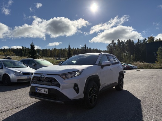 Toyota RAV4 vaihtoauto