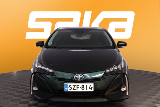 Toyota Prius PHEV vaihtoauto