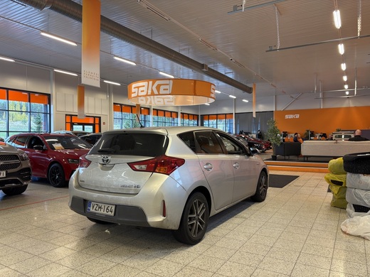 Toyota Auris vaihtoauto