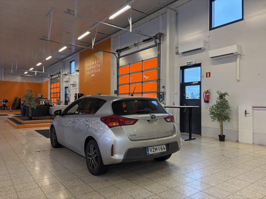 Toyota Auris vaihtoauto