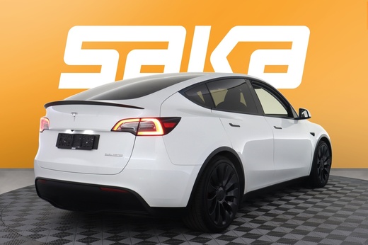 Tesla Model Y vaihtoauto