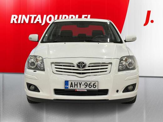 Toyota Avensis vaihtoauto