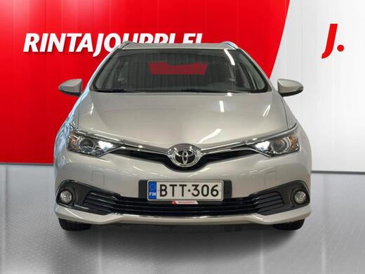 Toyota Auris vaihtoauto