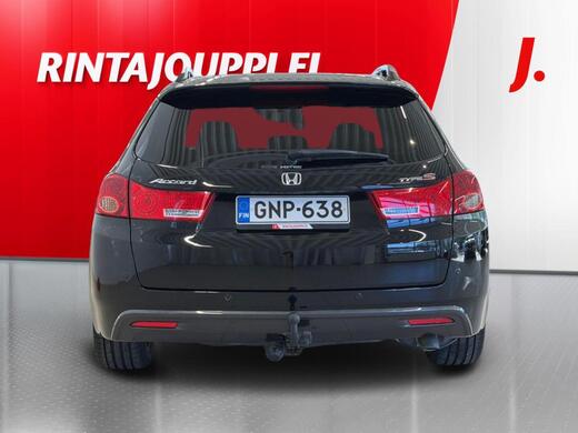 Honda Accord vaihtoauto