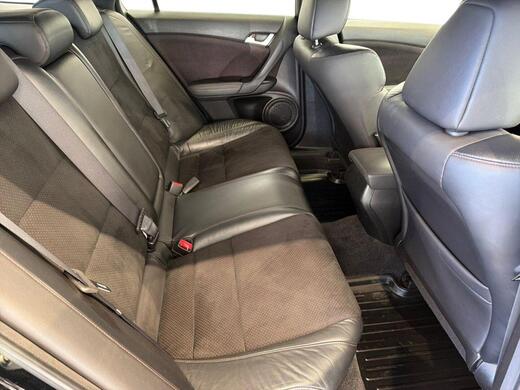 Honda Accord vaihtoauto